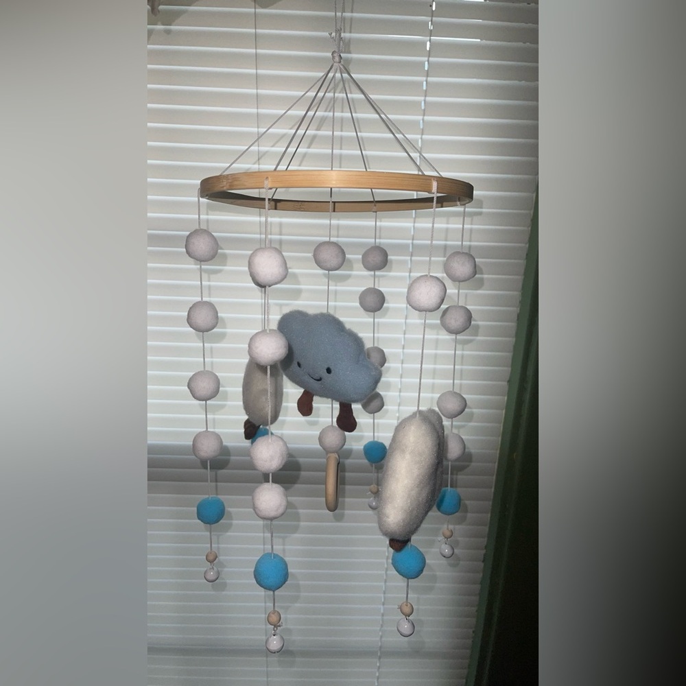 Crib mobile